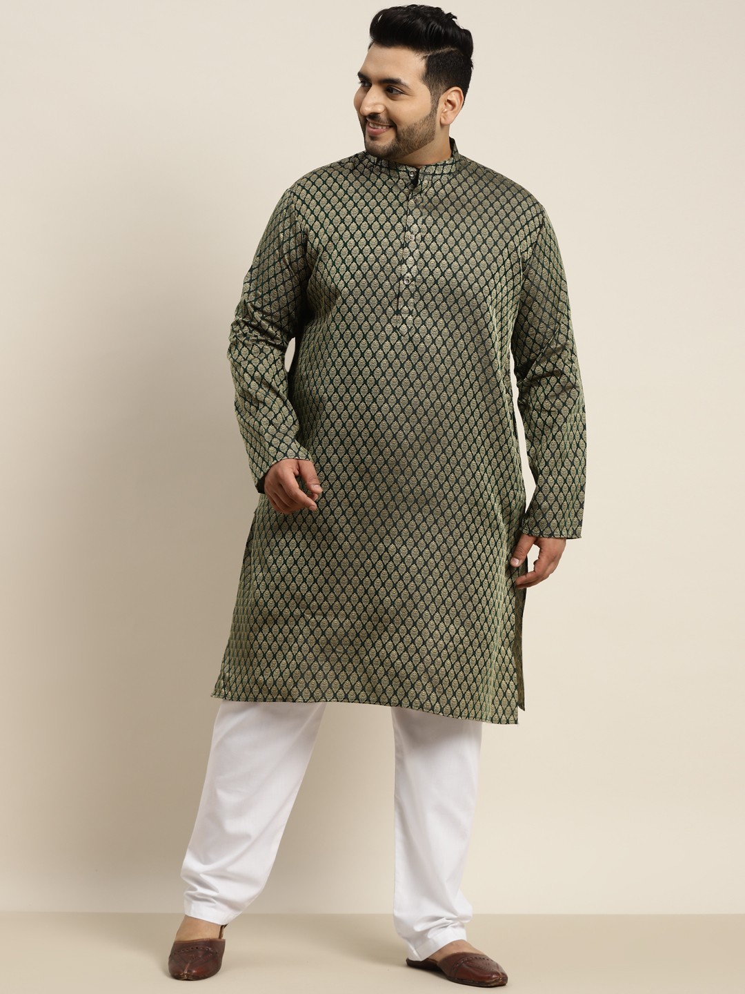 

SOJANYA PLUS Men Green Jacquard Self Design Kurta with Pyjamas