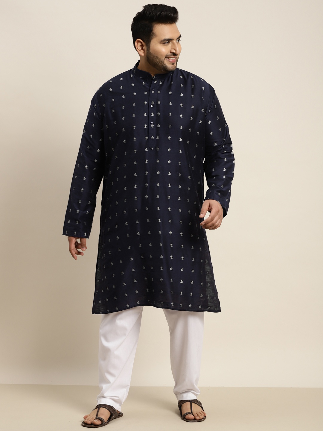 

SOJANYA PLUS Men Navy Blue Self Design Kurta with Pyjamas