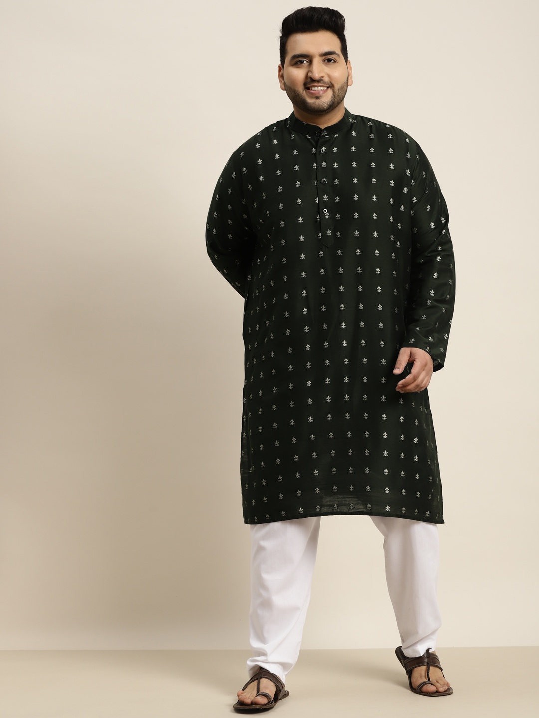 

SOJANYA PLUS Men Dark Green Material: 80% Cotton, 20% Silk Machine-wash