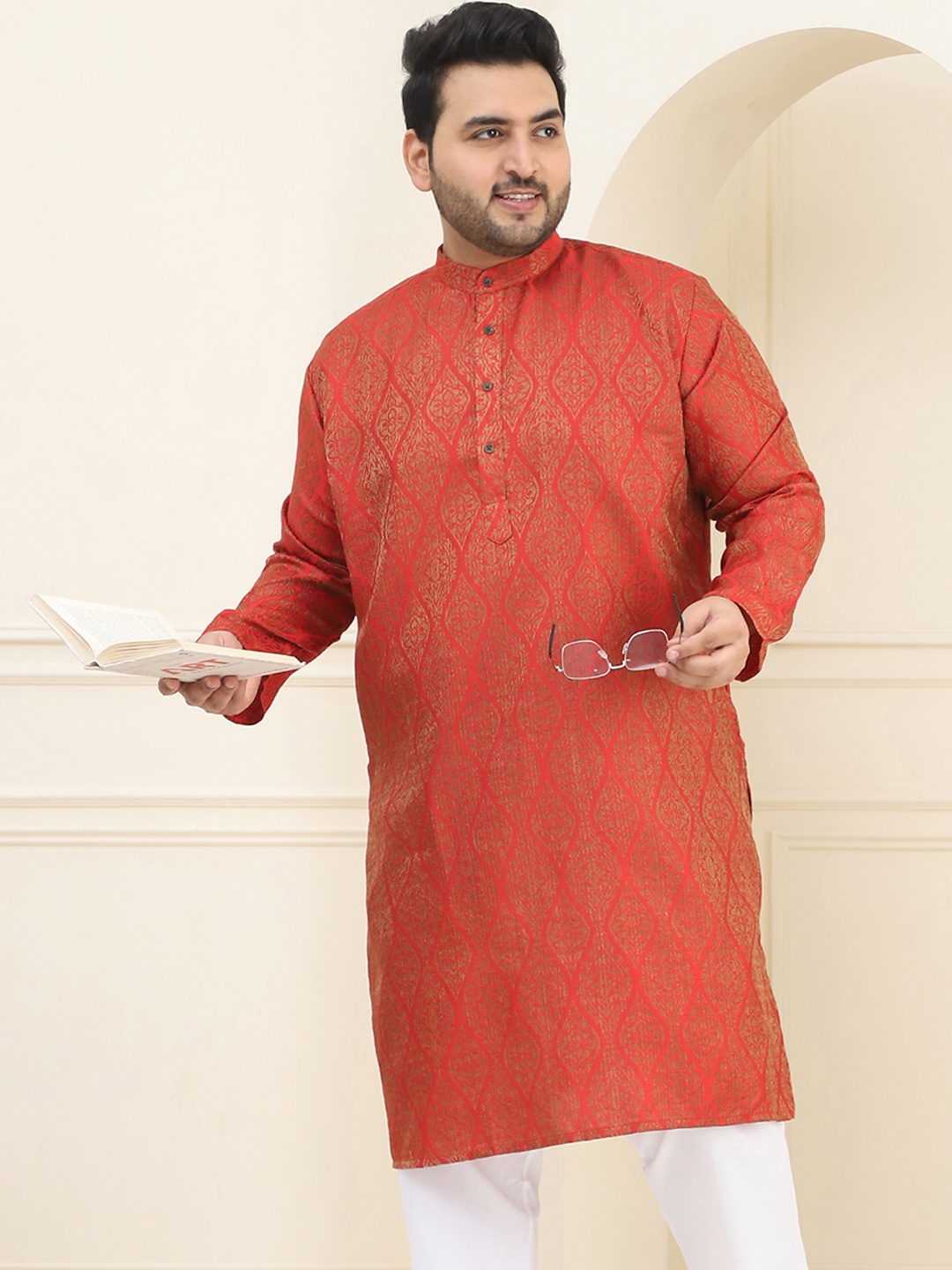 

SOJANYA PLUS Men Red & Golden Jacquard Silk Woven Design Straight Kurta