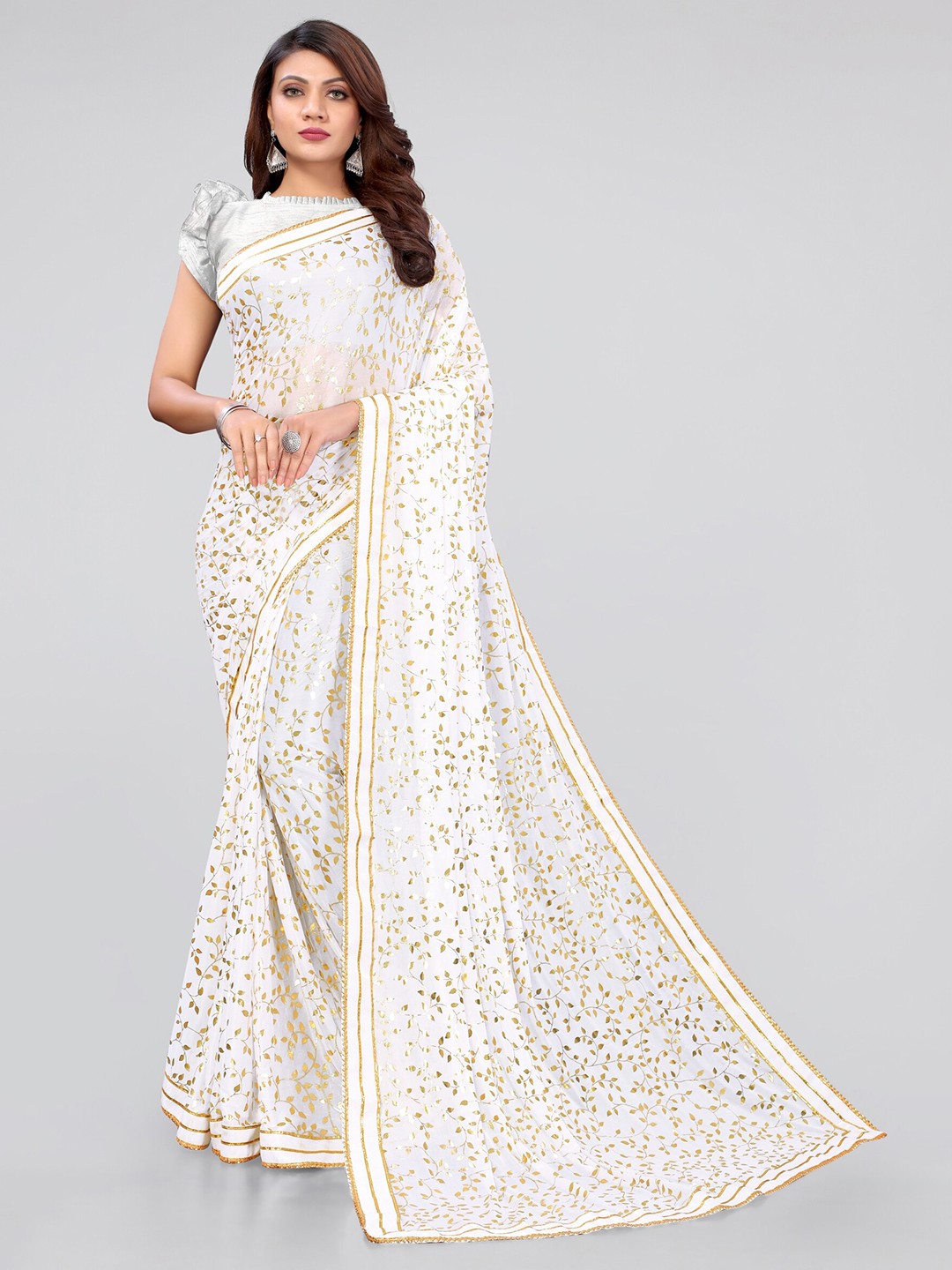 

MIRCHI FASHION White & Gold-Toned Floral Gotta Patti Saree