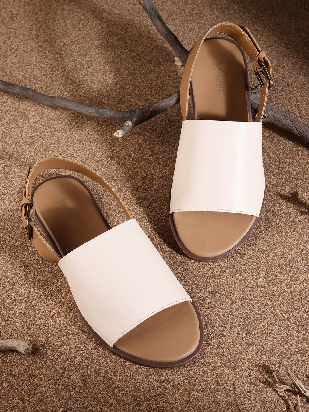 

Roadster Women Nude-Coloured & Tan Brown Solid Open Toe Flats