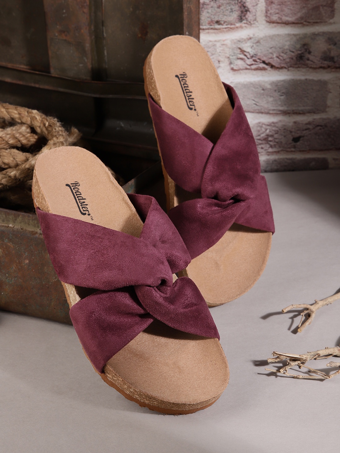 

Roadster Women Maroon Solid Open Toe Flats with Knot Detail