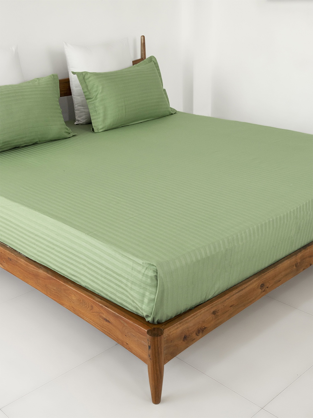 

Clasiko Green Striped 220 TC King Bedsheet with 2 Pillow Covers