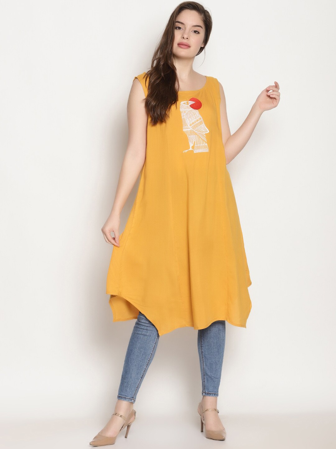 

UNTUNG Women Yellow & White Embroidered Kurta
