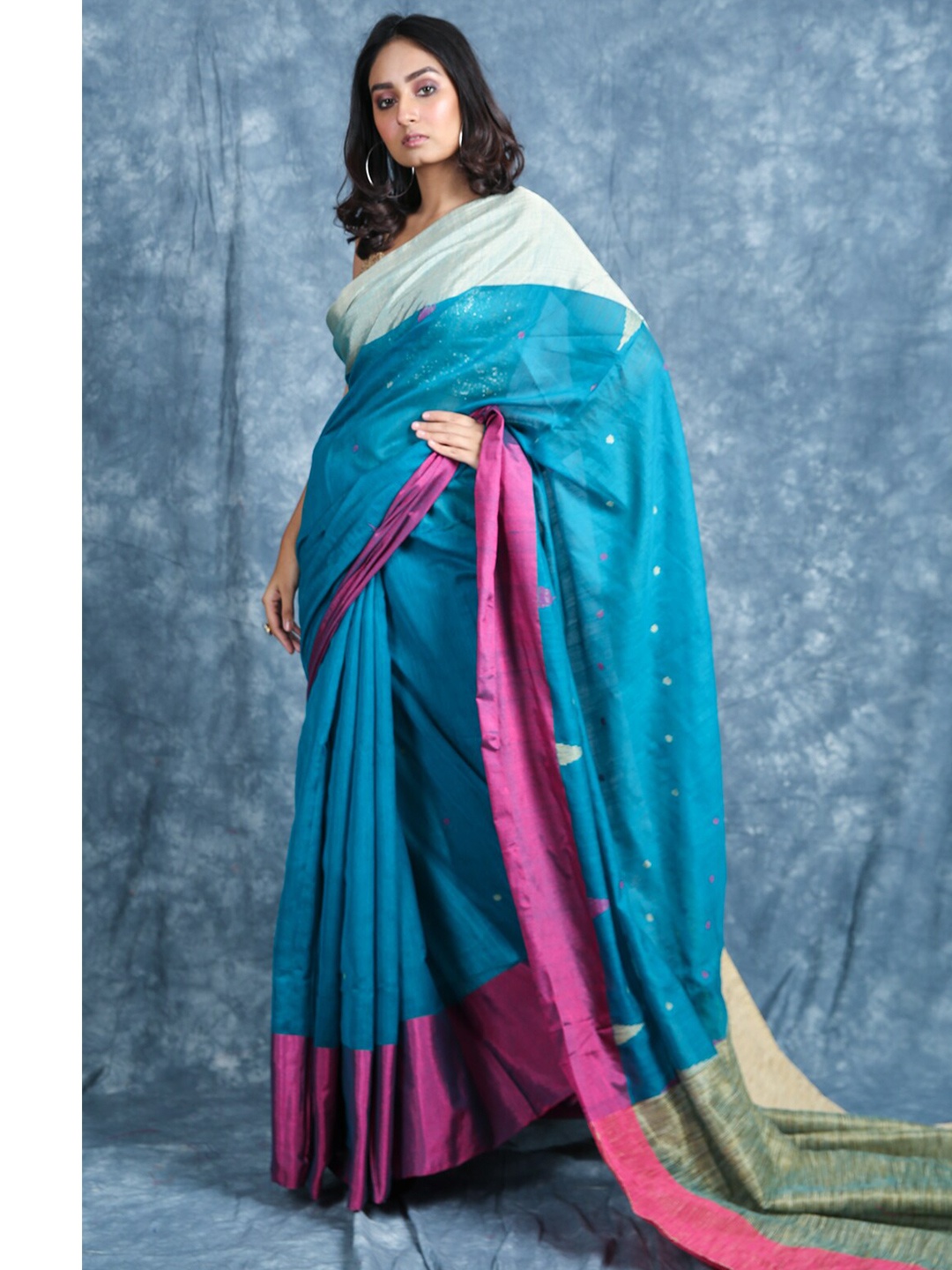 

Arhi Blue & Pink Striped Cotton Blend Saree