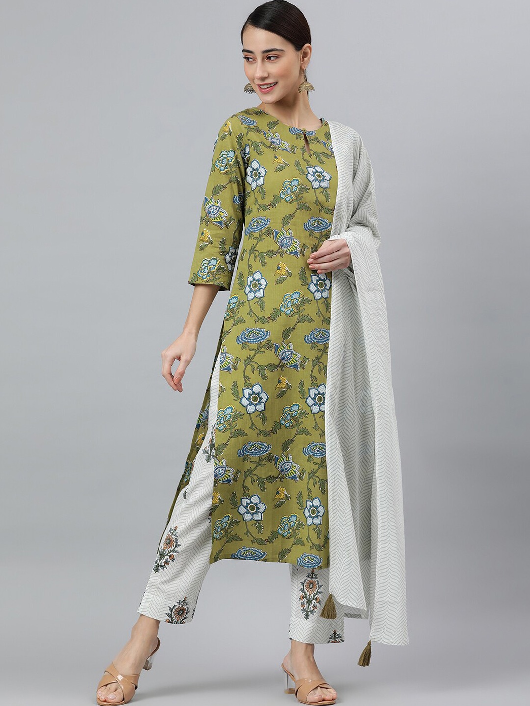 

Janasya Women Green Cotton Block Print Kurta with Pant & Dupatta