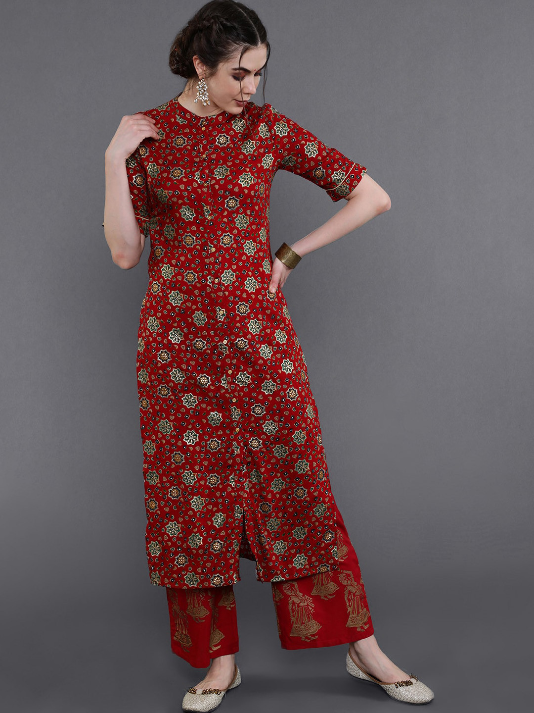 

saubhagya Women Red & Blue Quirky Printed Button Down Kurta