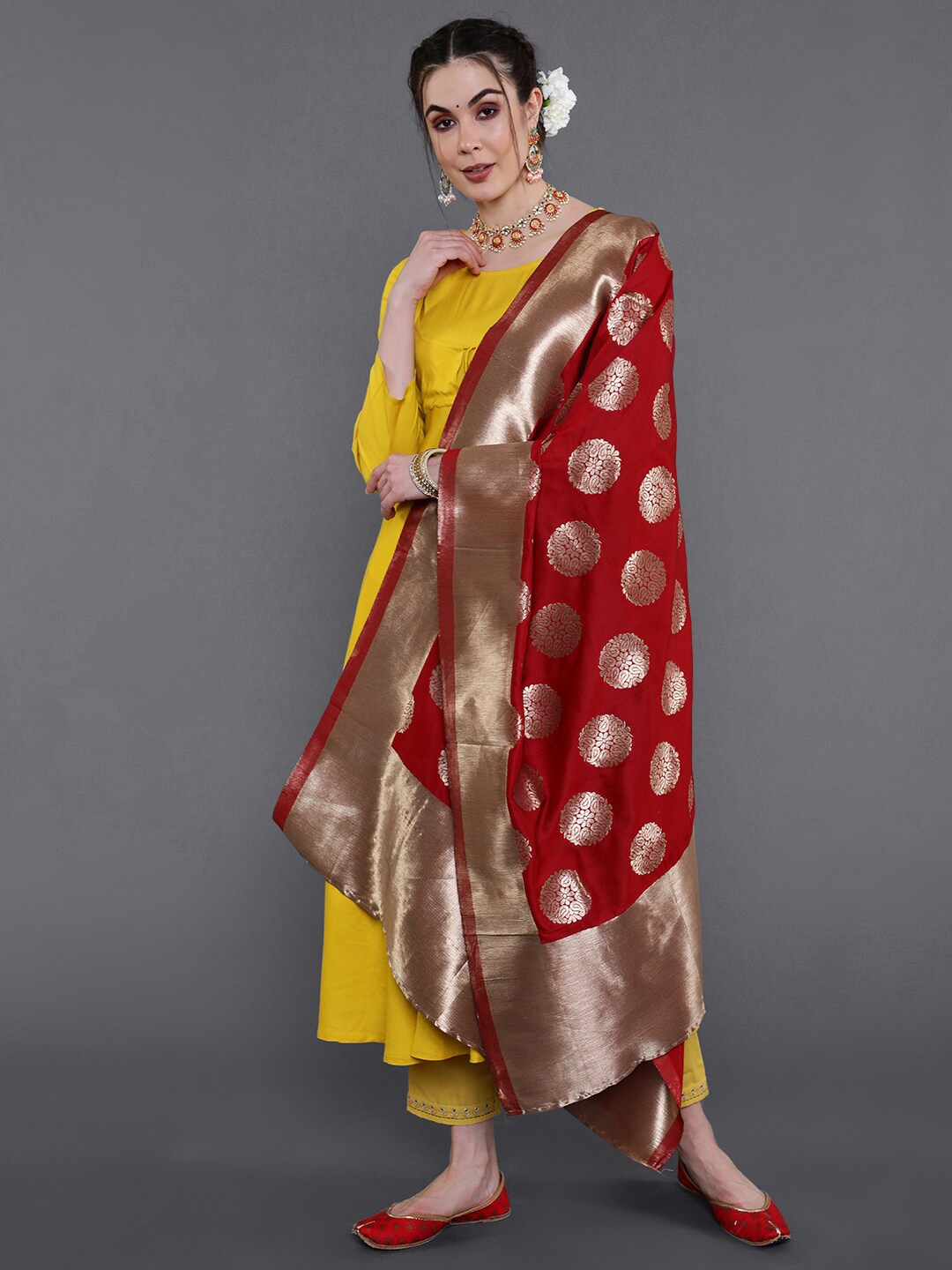 

saubhagya Maroon & Gold-Toned Ethnic Motifs Woven Design Brocede Dupatta