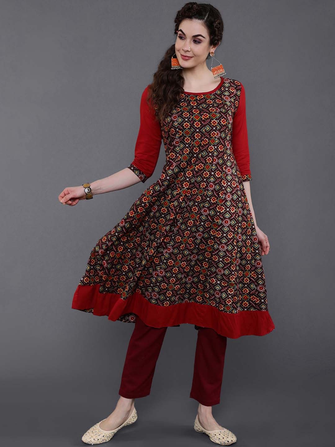 

saubhagya Women Brown Geometric Printed Flared Sleeves Gotta Patti Kurta