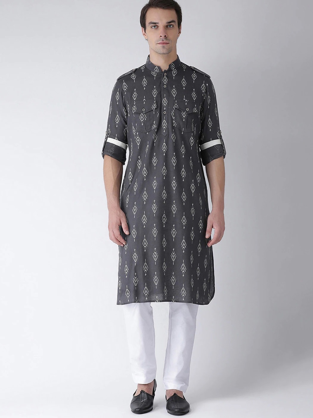 

Chitwan Mohan Men Grey & White Block Print Pure Cotton Kurta with Trousers