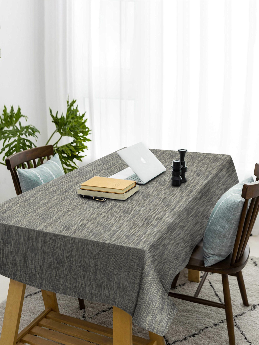 

KLOTTHE Grey Woven Design 6-Seater Rectangular Table Cover, Multi