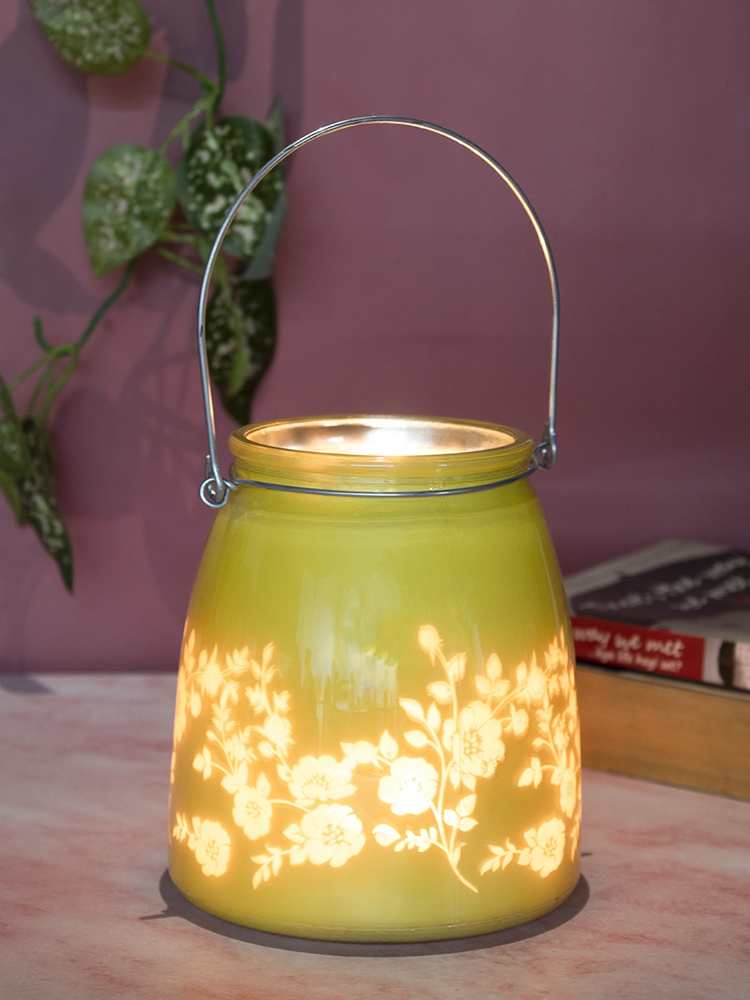 

MARKET99 Yellow Tea-Light Candle Holder