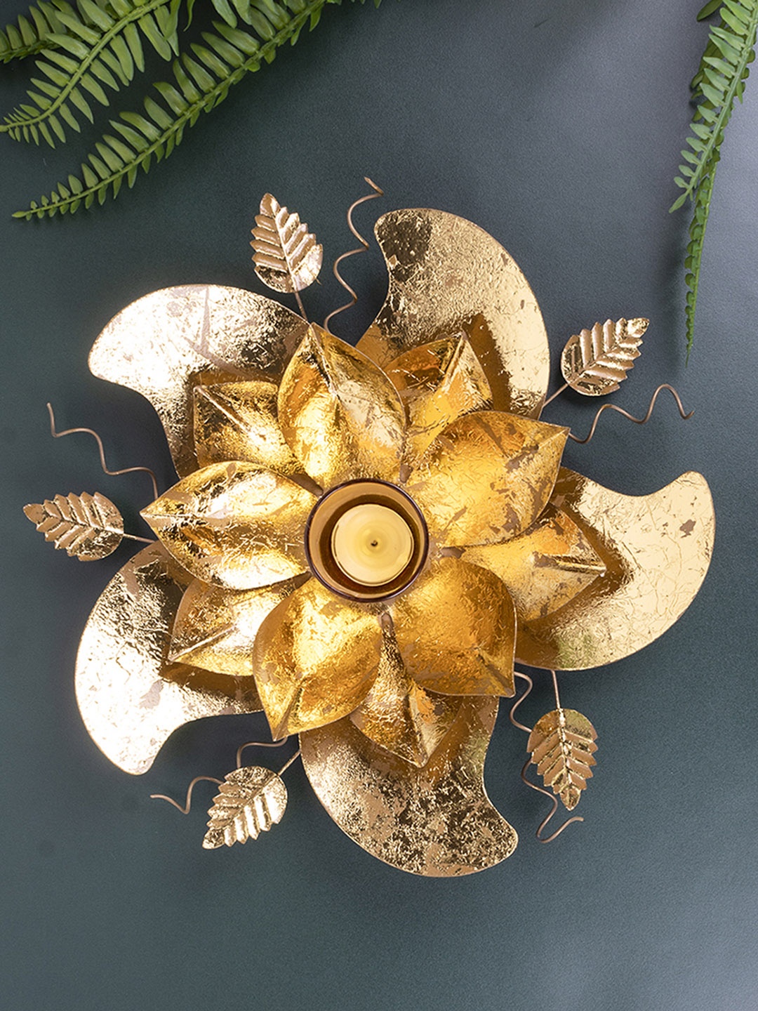 

MARKET99 Gold-Toned Foil Lotus Leaf Glass Votive Candle Holders