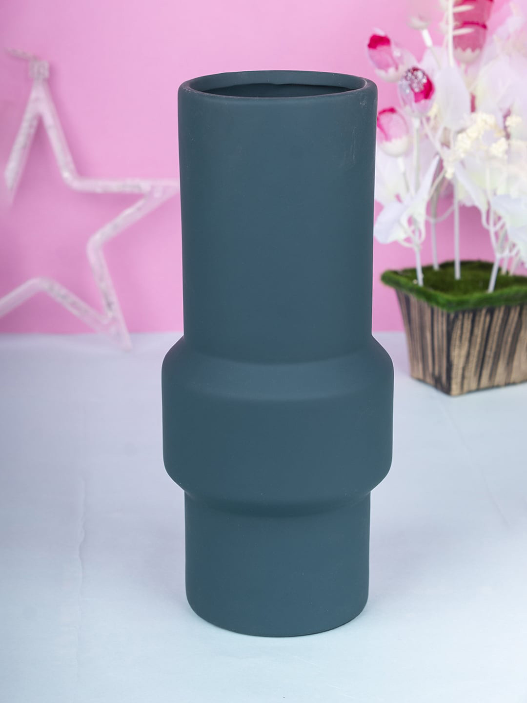 

MARKET99 Sea Green Solid Ceramic Vases