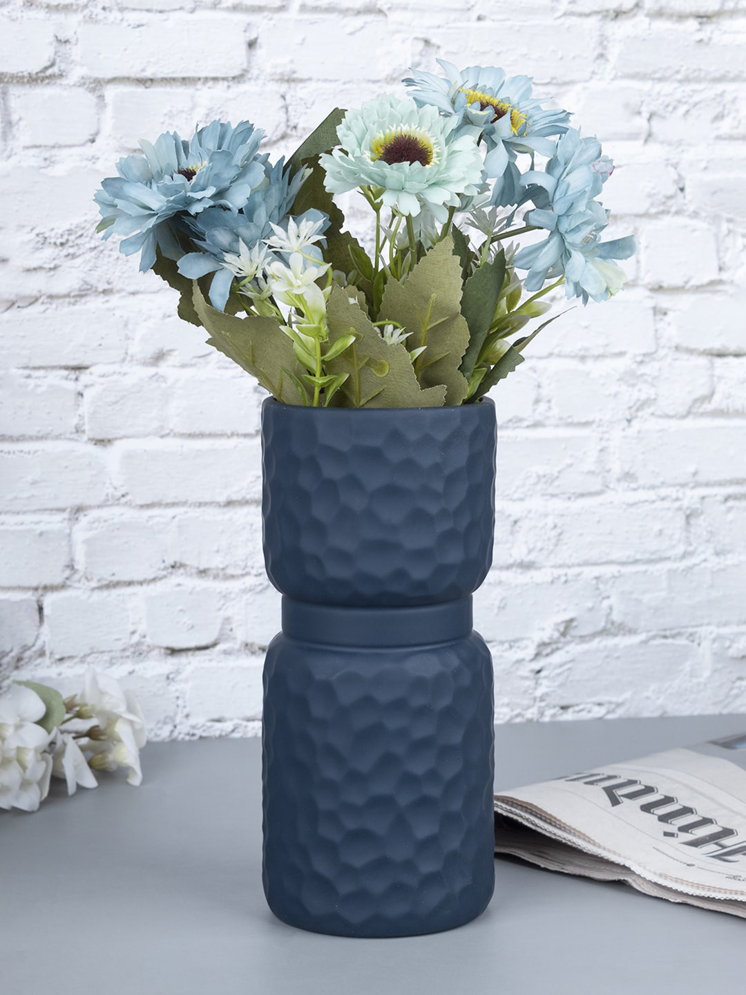 

MARKET99 Navy Blue Textured Vase