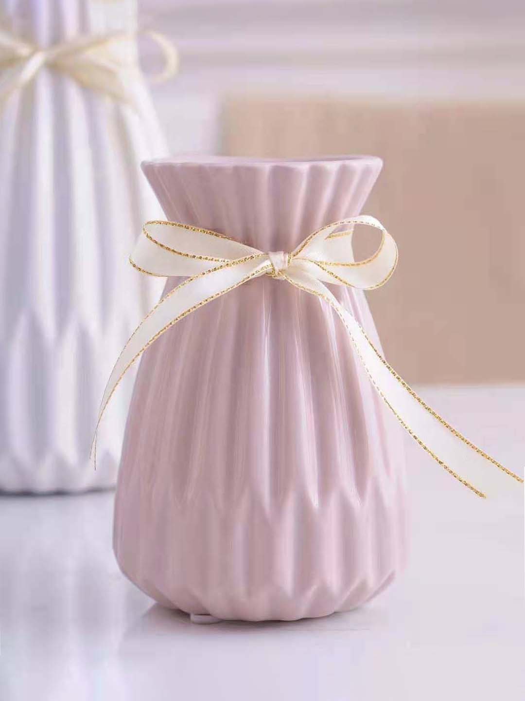 

MARKET99 Pink Textured Vase