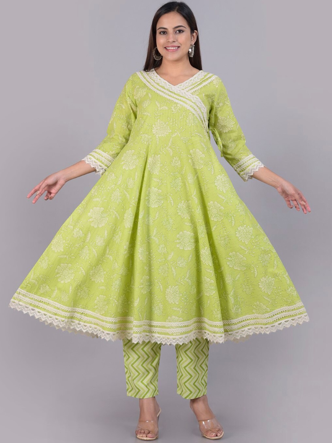 

Senyora Women Green Angrakha Pure Cotton Kurti with Trousers & With Dupatta