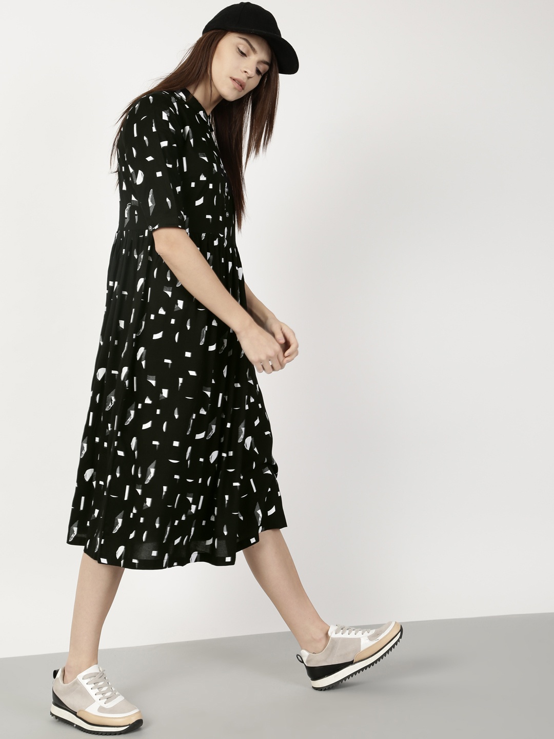 

ether Women Black Printed Gathered Dress