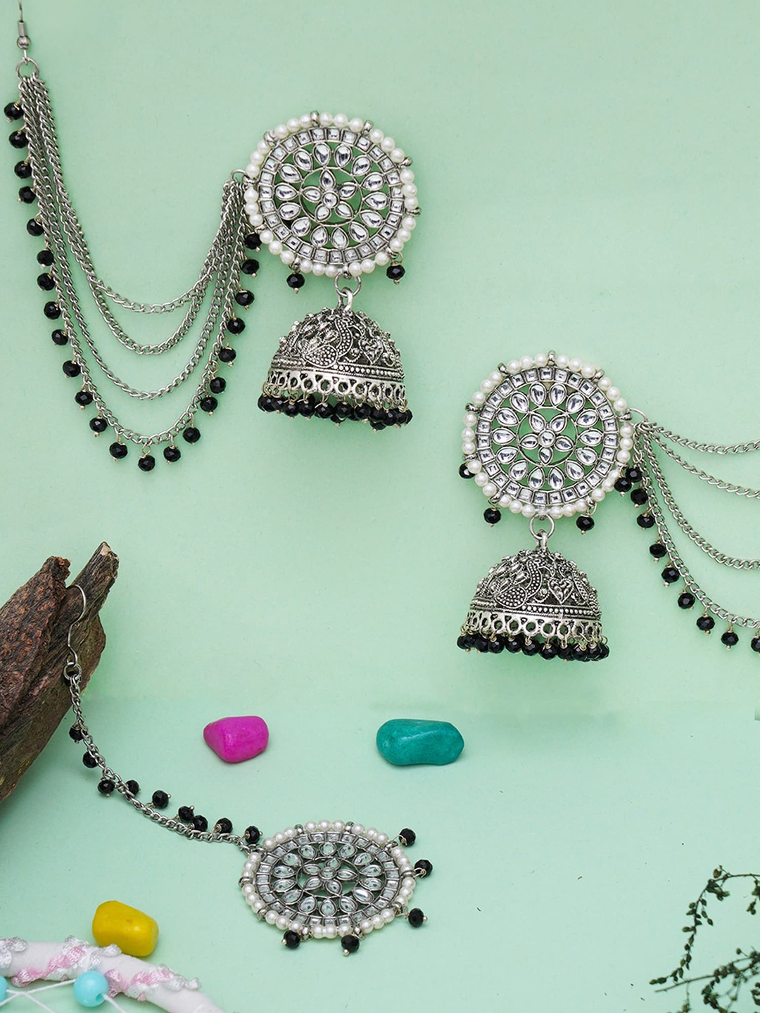 

KARATCART Oxidised Silver-Plated White Kundan-Studded Beaded Jewellery Set