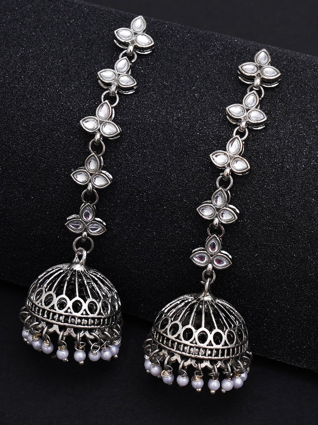 

KARATCART Silver-Toned Dome Shaped Oxidised Silver Pearl & Kundan Studded Jhumkas Earrings
