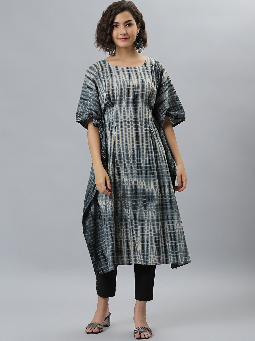 

Janasya Women Black Cotton Tie-Dye Kaftan Kurta