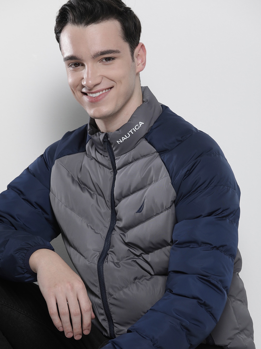 

Nautica Men Solid Padded Jacket, Grey