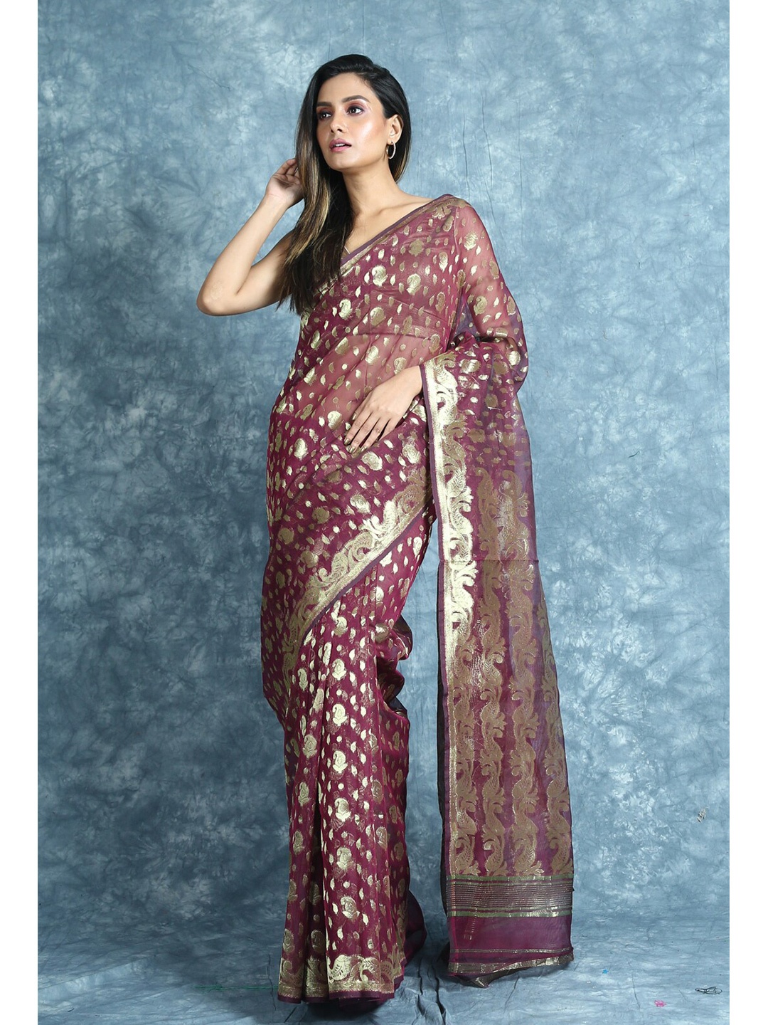 

Arhi Purple & Golden Ethnic Motifs Zari Silk Cotton Jamdani Saree