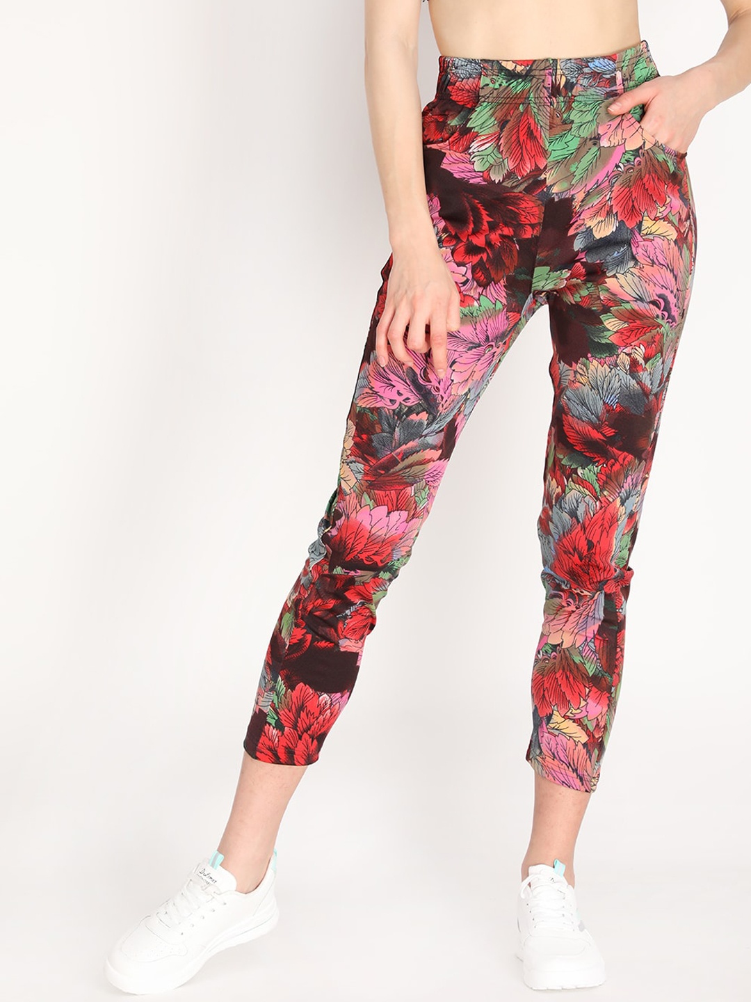 

CHKOKKO Women Red & Green Slim Fit Printed Track Pants