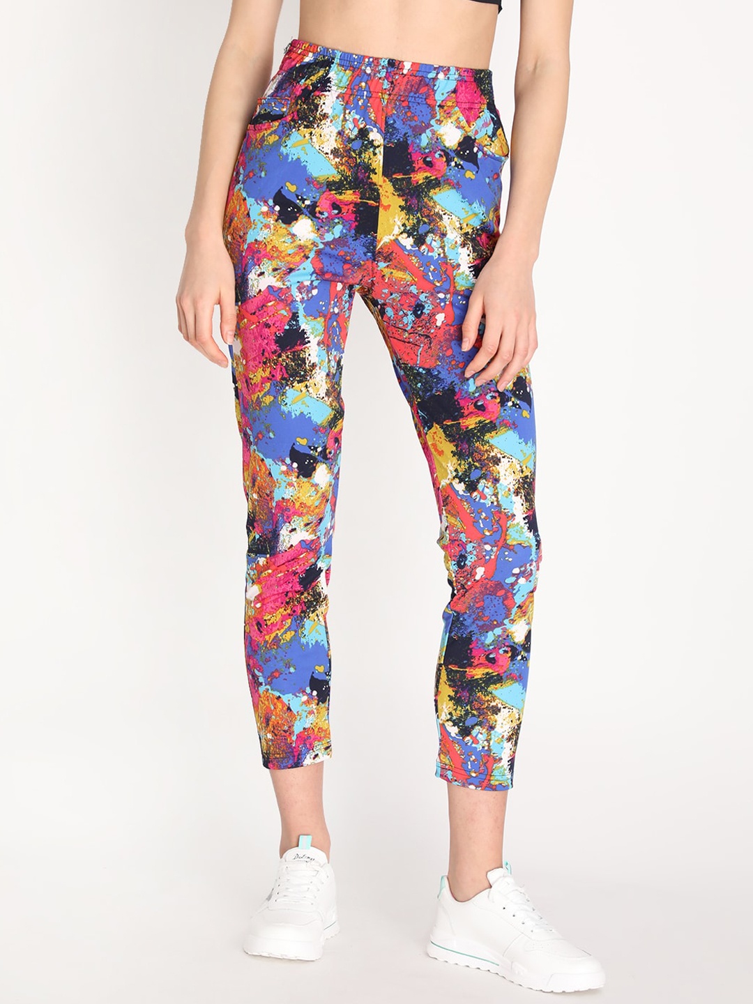 

CHKOKKO Women Multicoloured Abstract Printed Cropped Track Pants, Multi