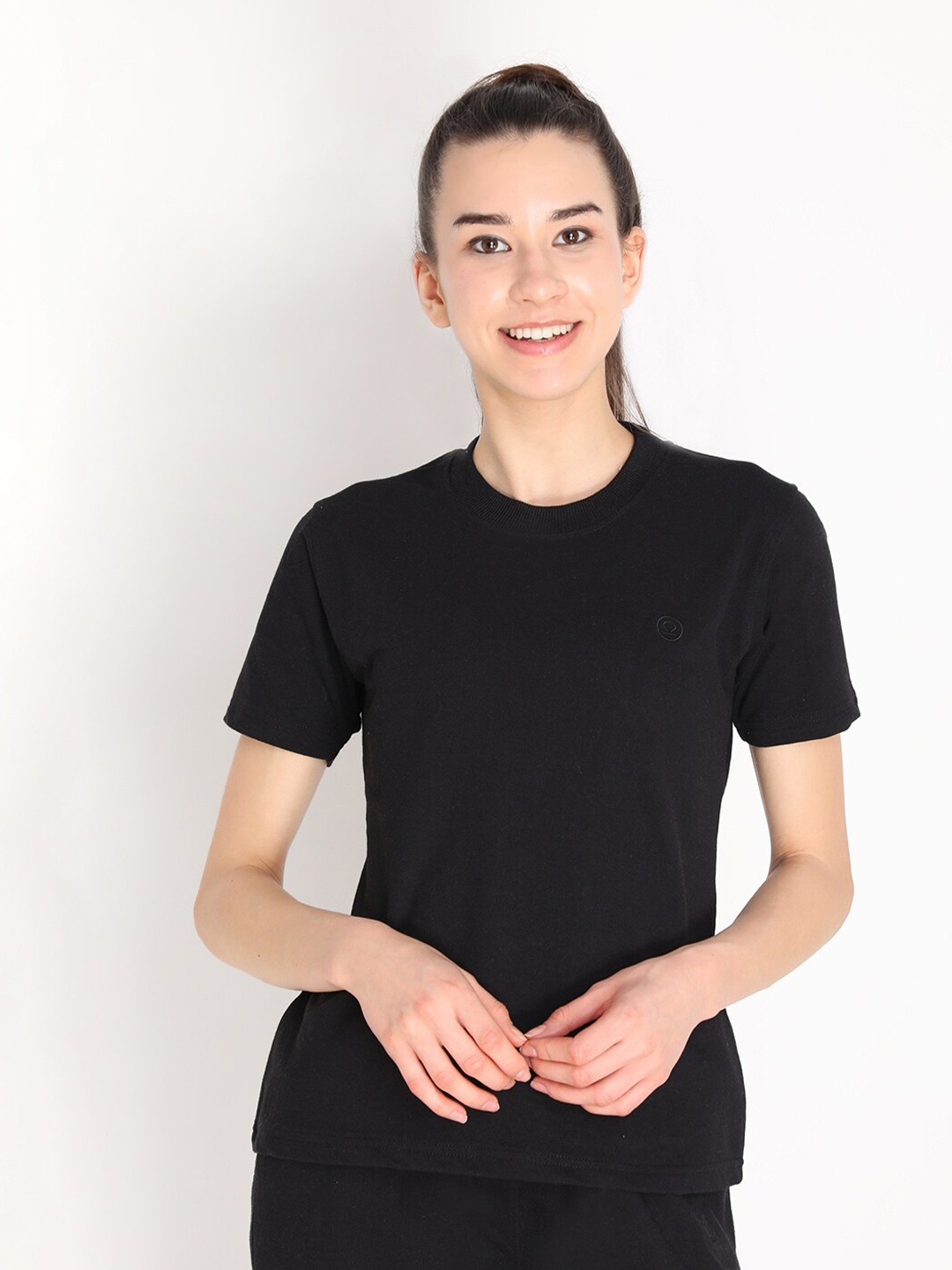 

CHKOKKO Women Black Regular Fit T-shirt