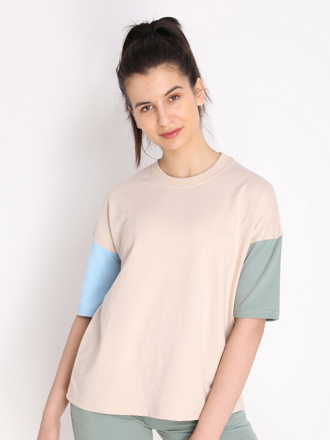 

Chkokko Women Beige Drop-Shoulder Sleeves Outdoor T-shirt