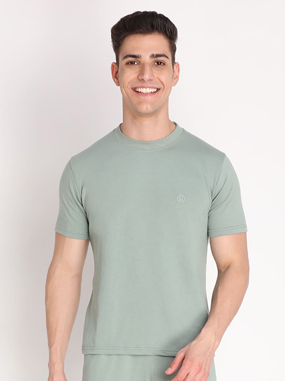 

Chkokko Men Green Applique Outdoor T-shirt