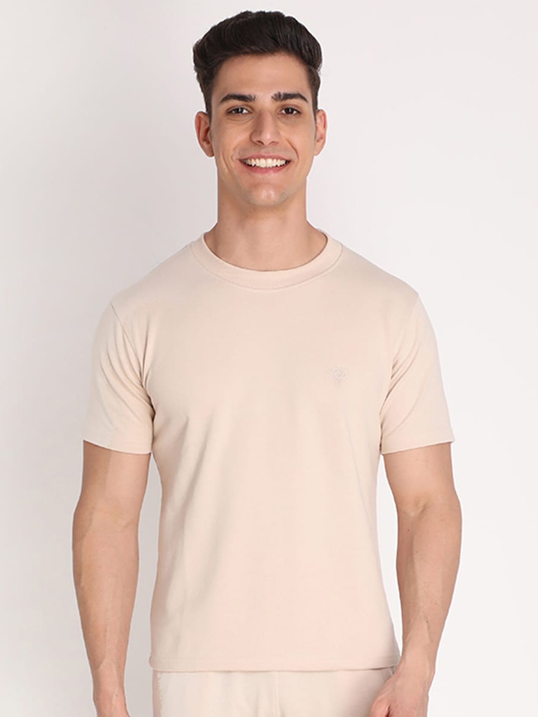 

CHKOKKO Men Beige Solid Cotton T-shirt