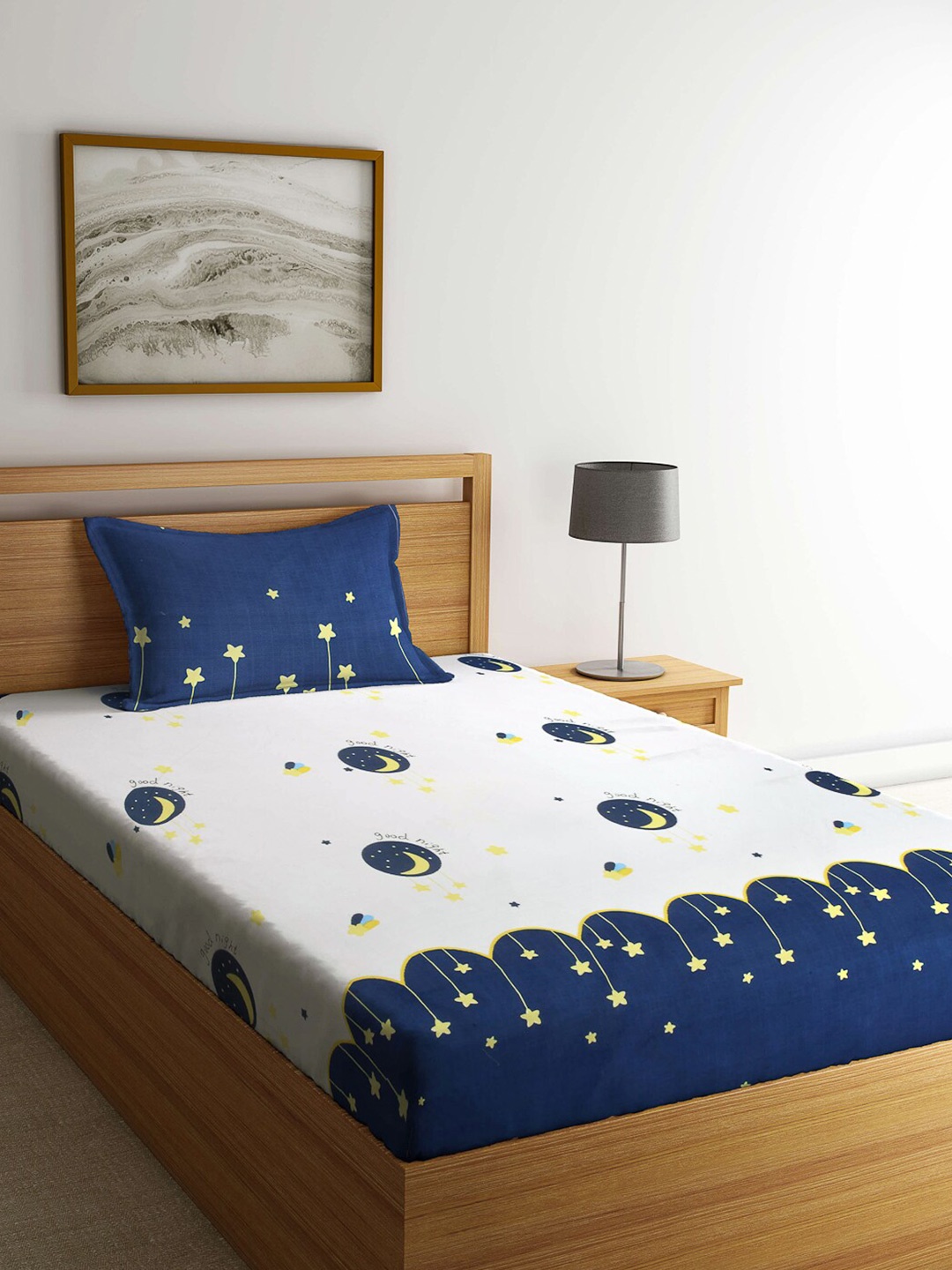 

KLOTTHE White & Navy Blue Geometric 210 TC Single Bedsheet with 1 Pillow Covers