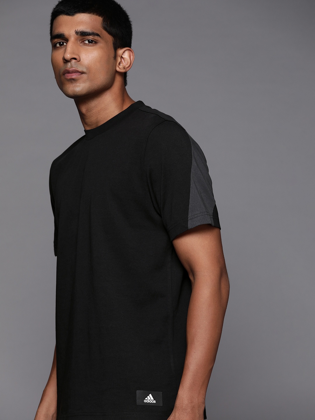 

ADIDAS Men Black M FI T-shirt