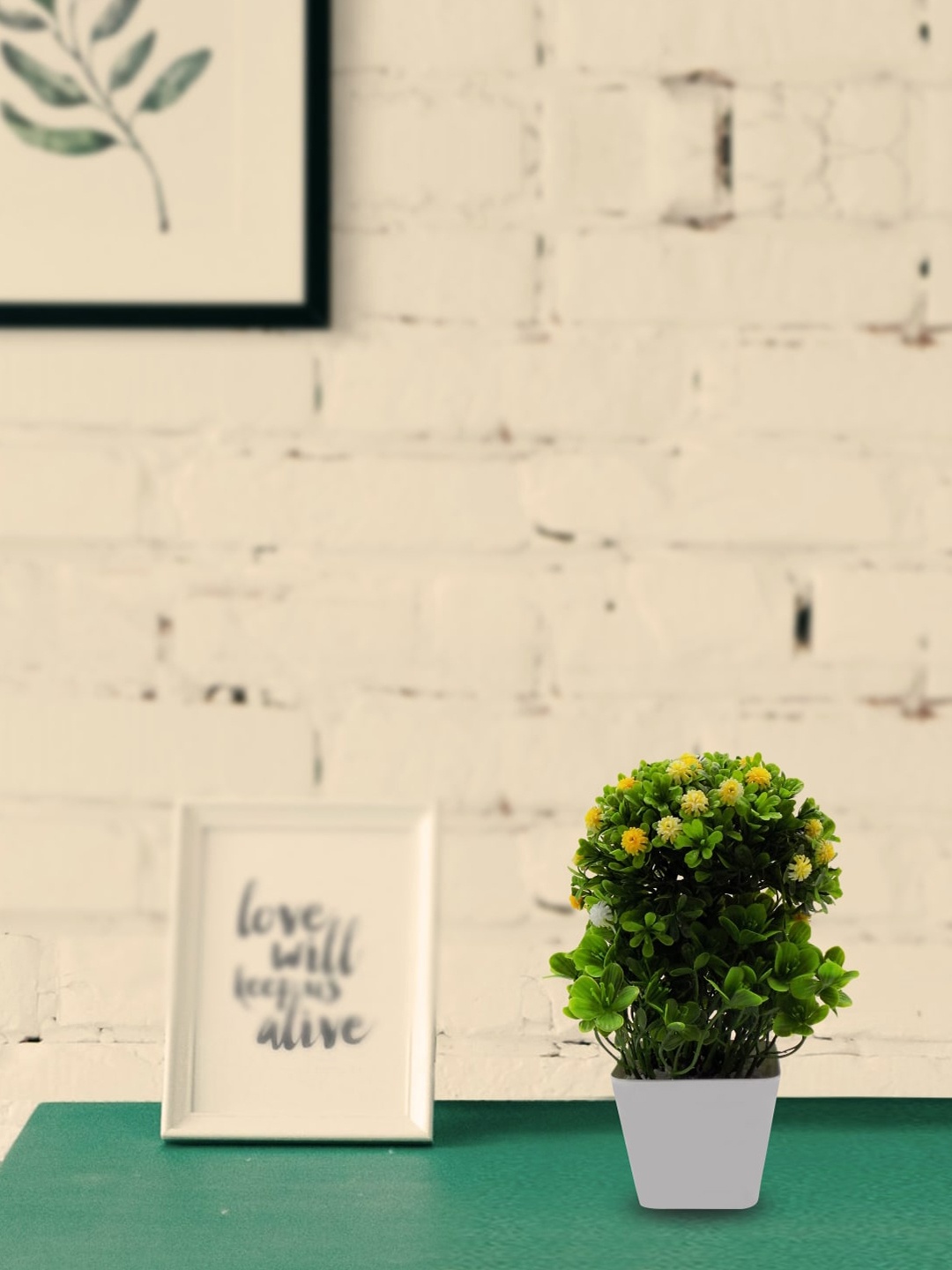

MARKET99 Yellow & Green Bonsai