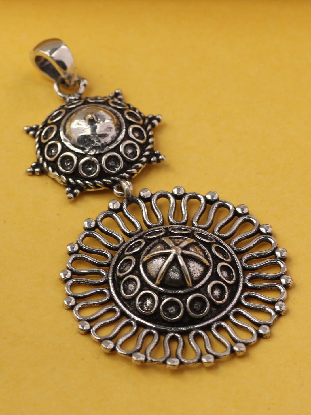 

Silgo Silver-Plated Brass Pendant