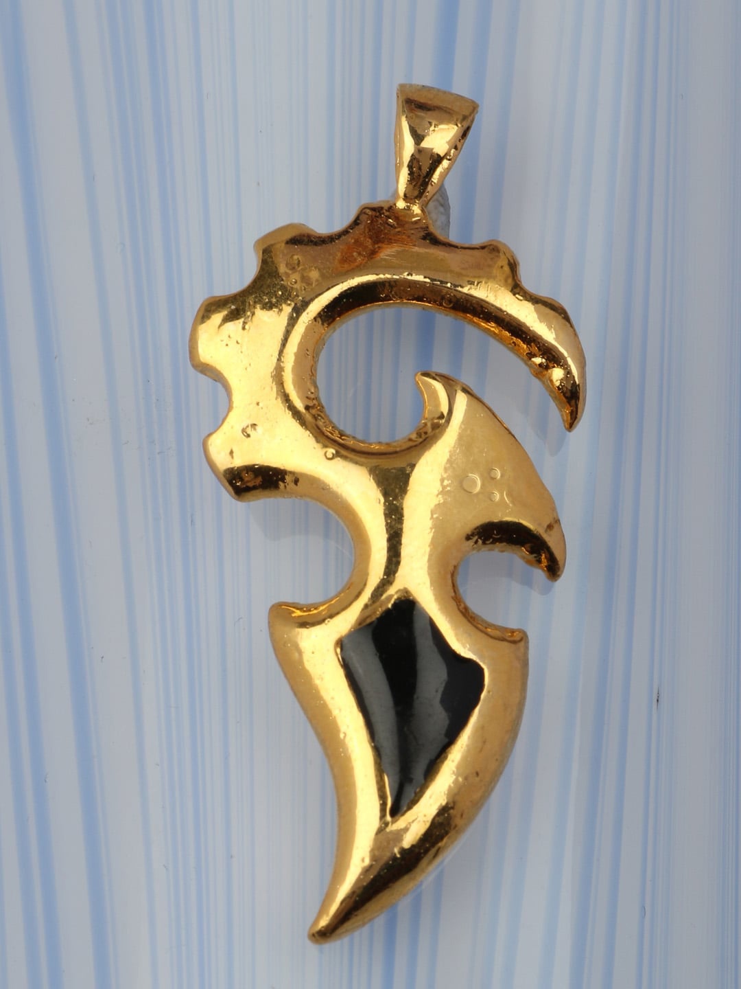 

Silgo Gold-Plated Contemporary-Shaped Pendant