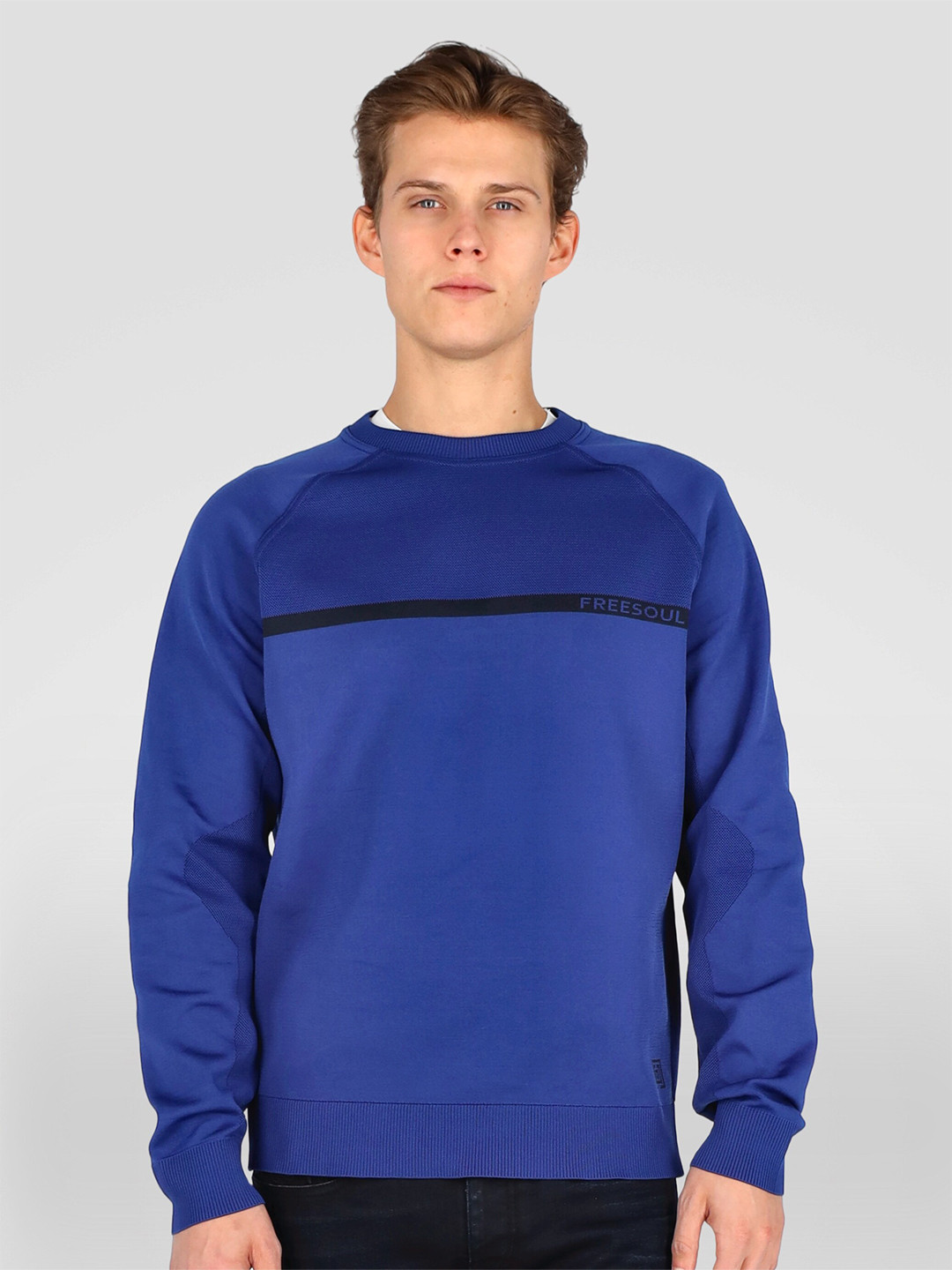 

FREESOUL Men Blue Solid Sweatshirt