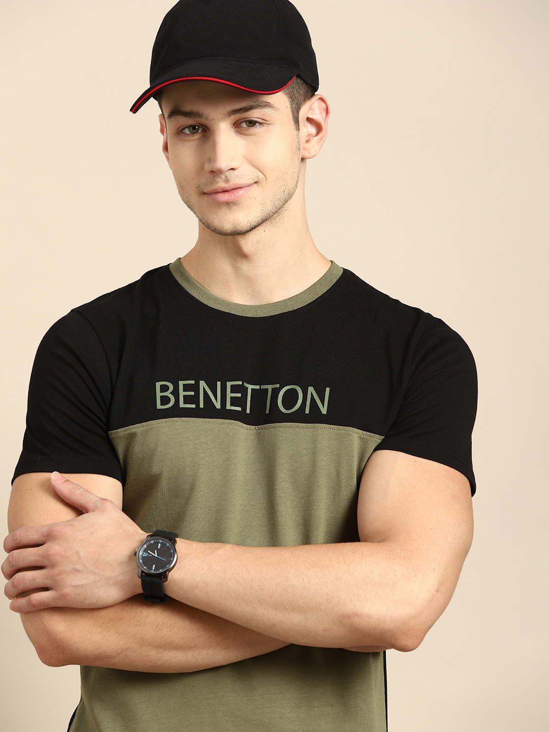 

United Colors of Benetton Men Olive Green & Black Colourblocked Pure Cotton T-shirt