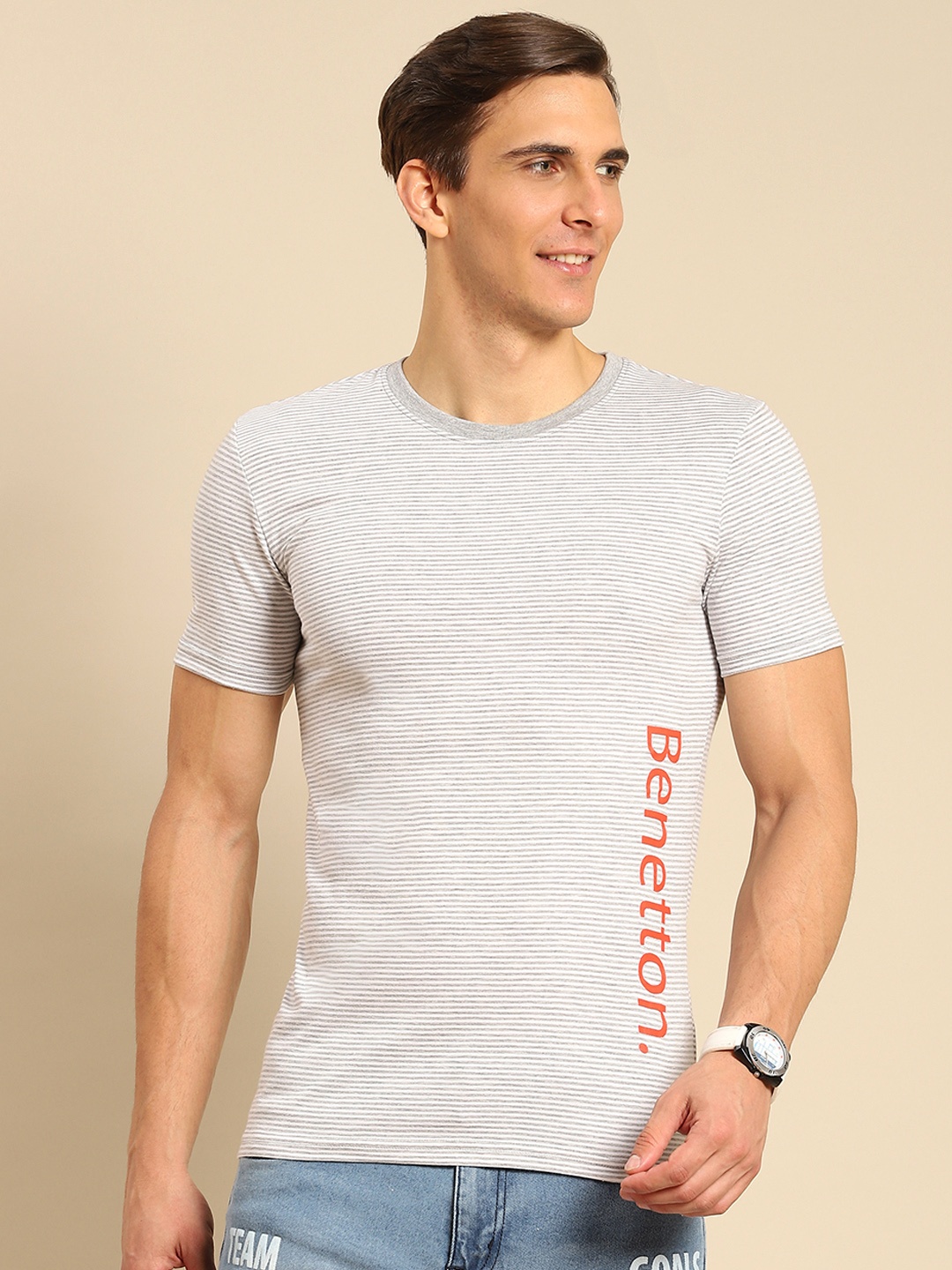 

United Colors of Benetton Men White & Grey Melange Striped T-shirt