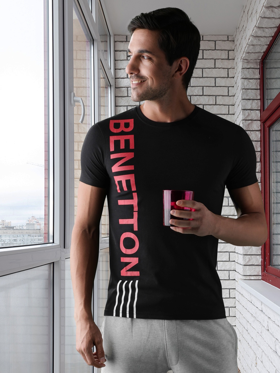 

United Colors of Benetton Men Black & Red Brand Logo Printed T-shirt