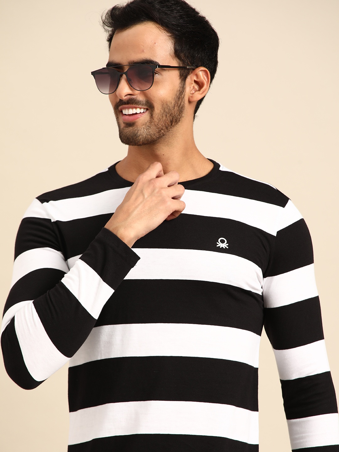 

United Colors of Benetton Men Black & White Striped T-shirt