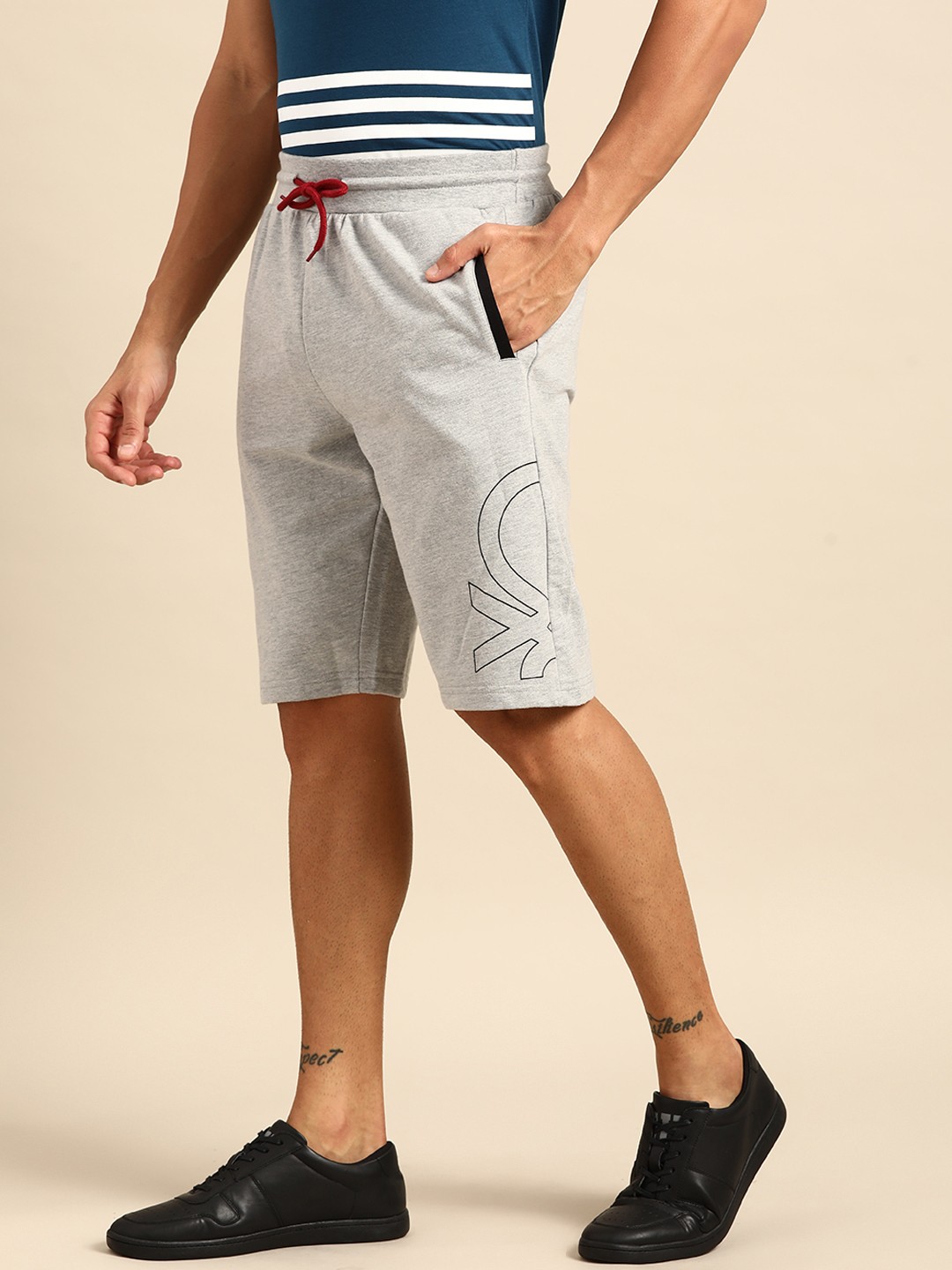 

United Colors of Benetton Men Grey Melange Brand Logo Printed Shorts