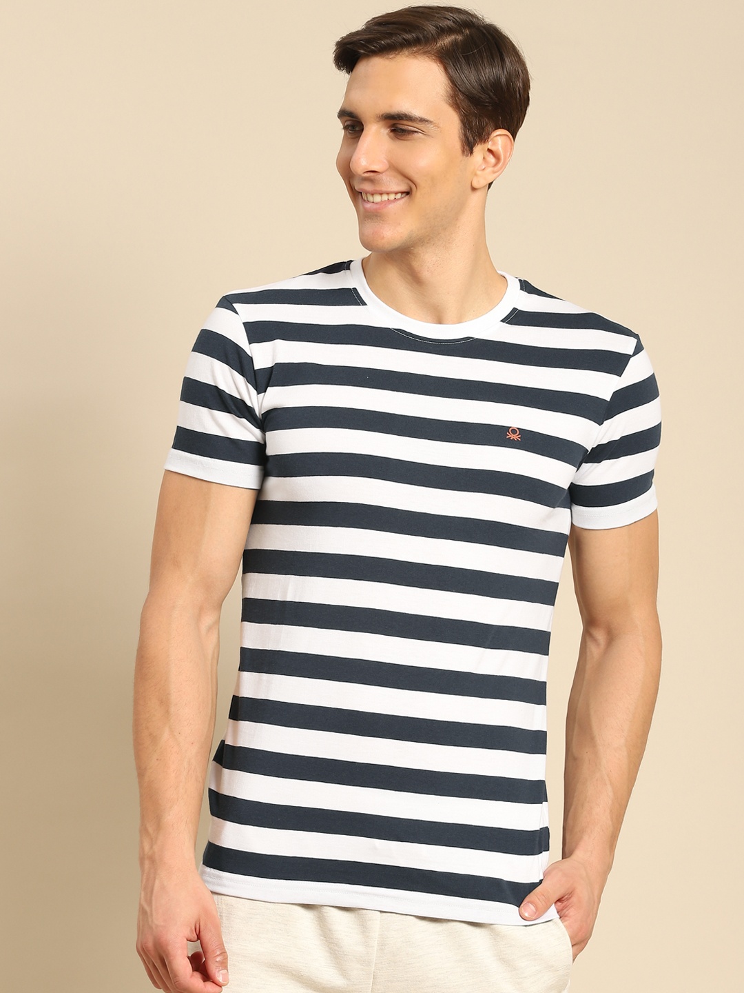 

United Colors of Benetton Men Navy Blue & White Striped T-shirt