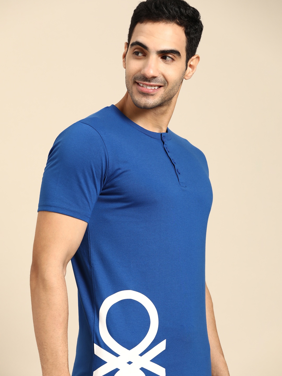 

United Colors of Benetton Men Blue & White T-shirt