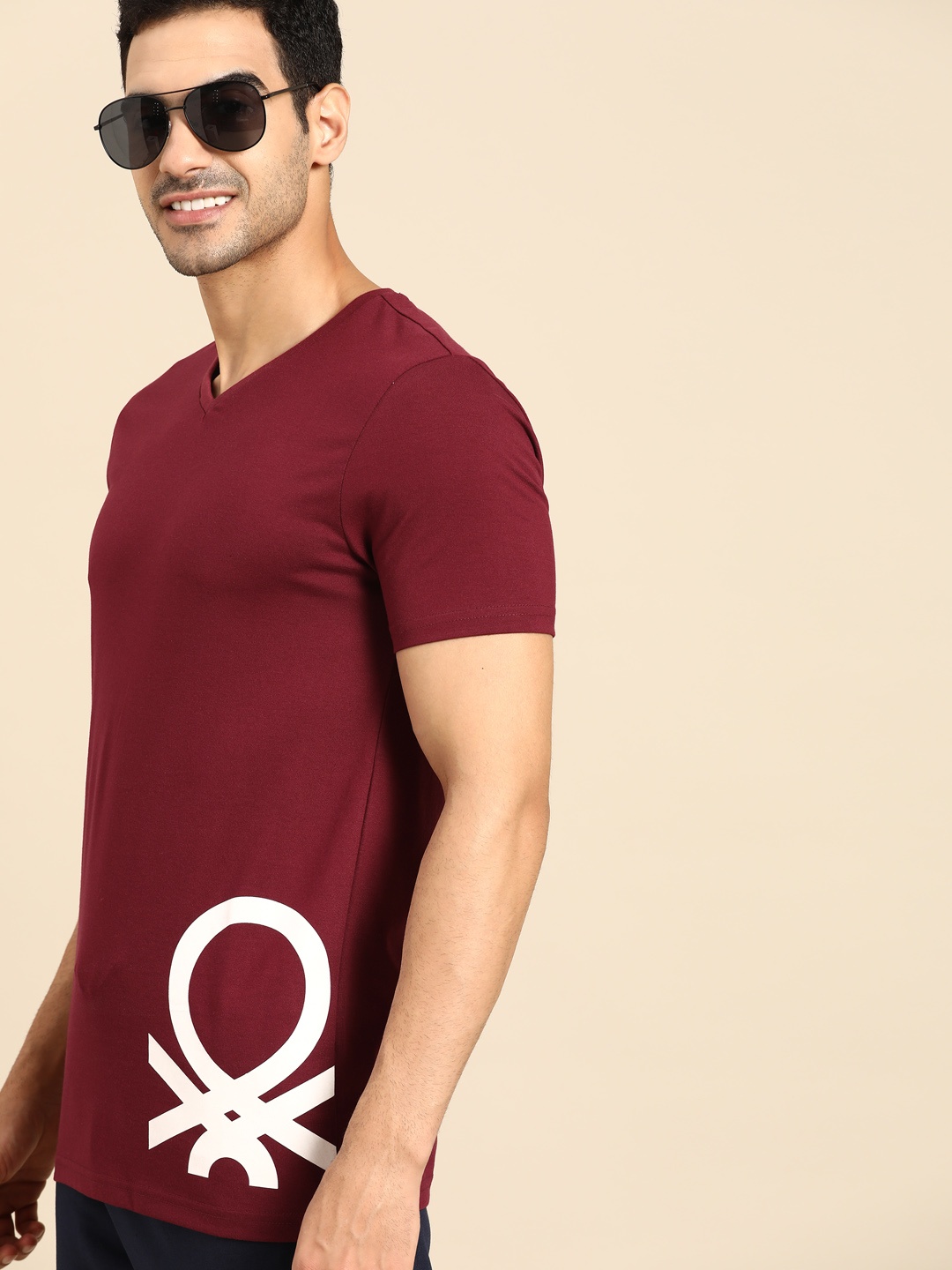 

United Colors of Benetton Men Maroon & White Brand Logo Printed V-Neck T-shirt