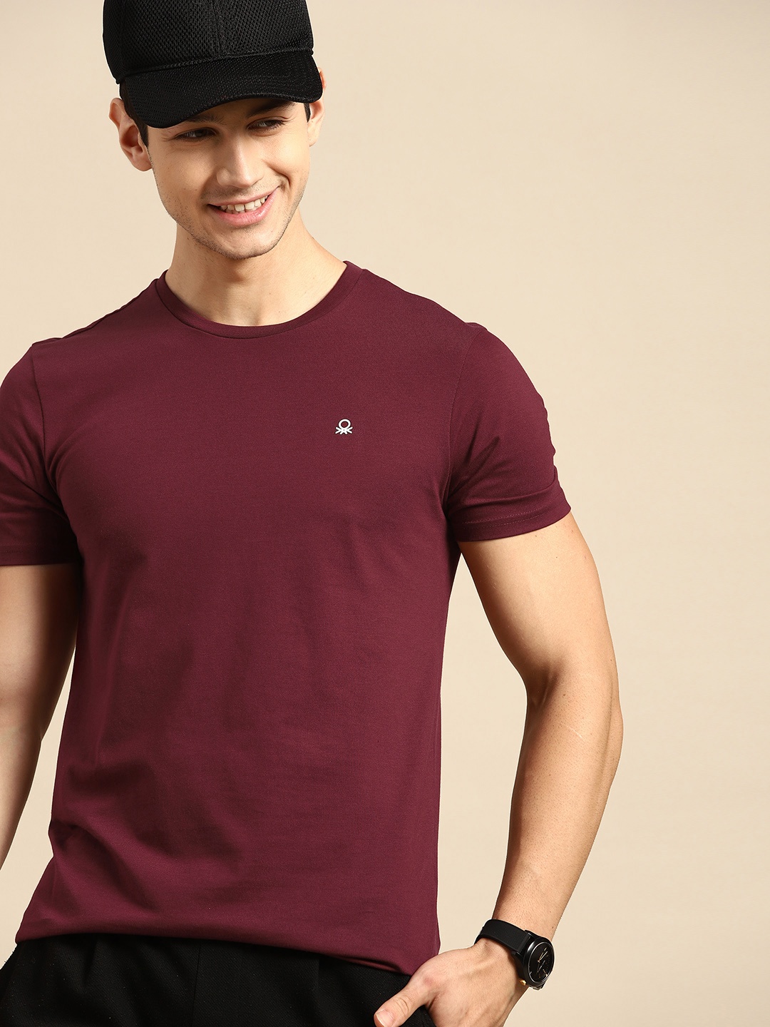 

United Colors of Benetton Men Burgundy Solid T-shirt