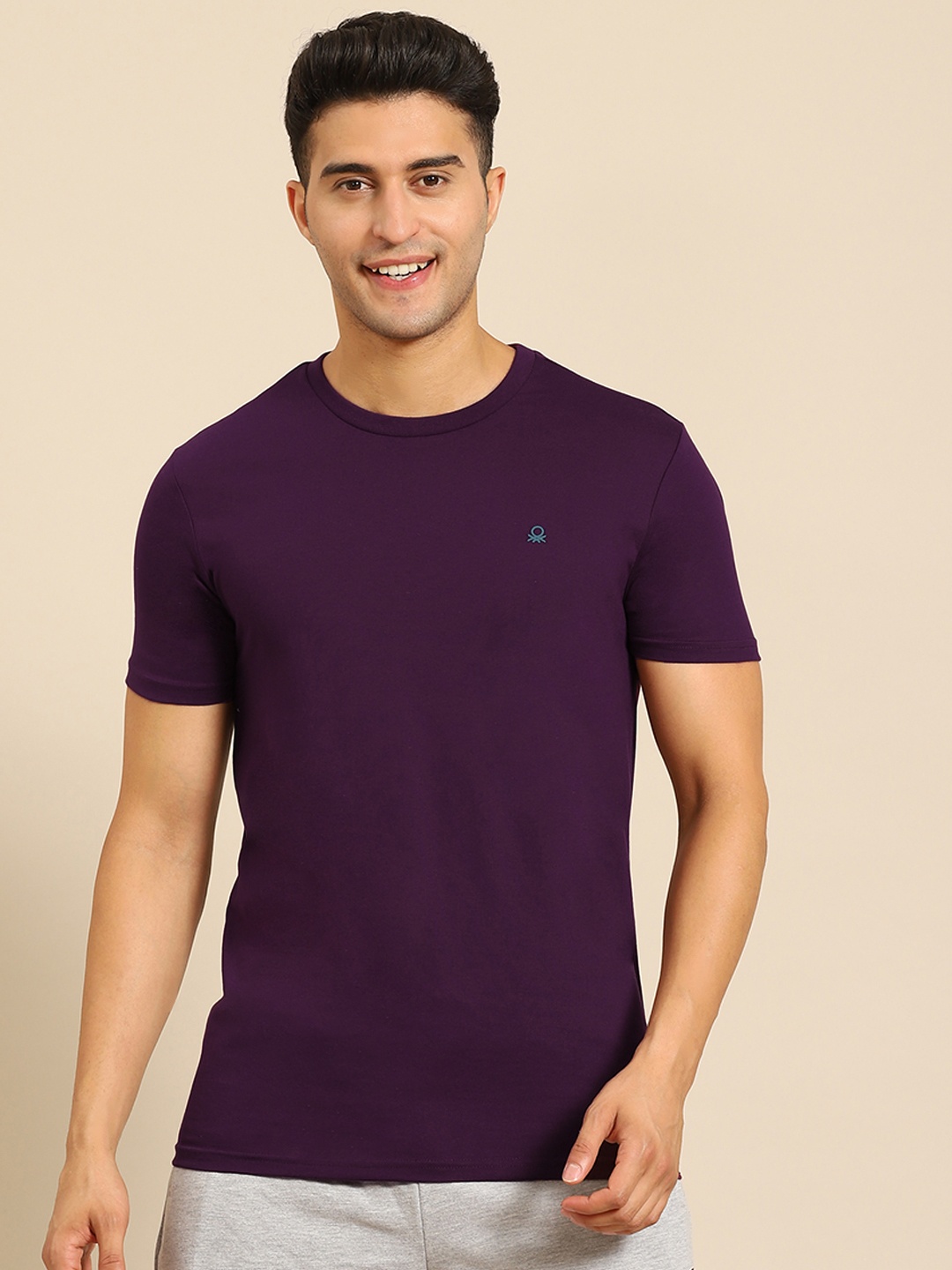 

United Colors of Benetton Men Purple Knitted T-shirt